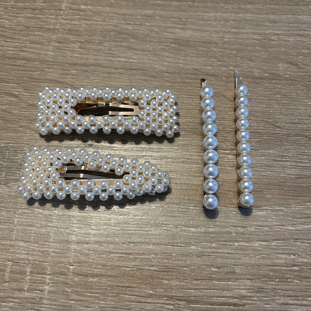NEW Set of 4 Gold Tone & Faux Pearl Hair Pins Clips Accessories